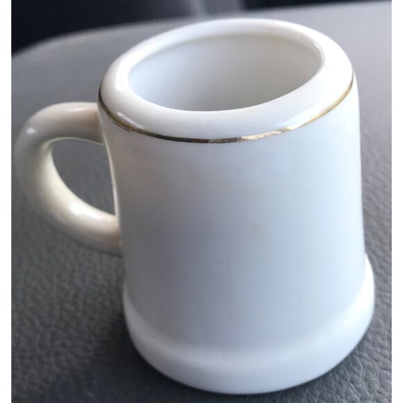 Switzerland Souvenir Ceramic Mug Miniature White With Swiss Crest Design - Picture 4 of 6